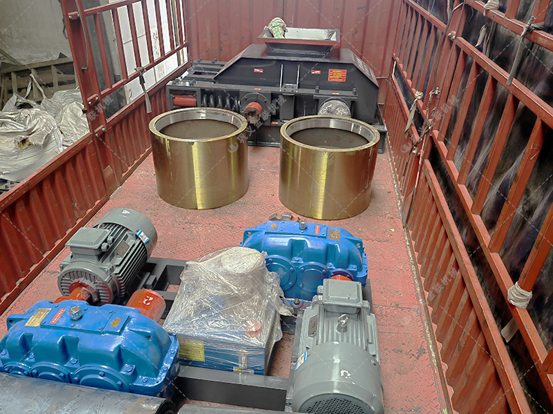 2PG800x600對輥制砂機設備發(fā)貨 河卵石制砂