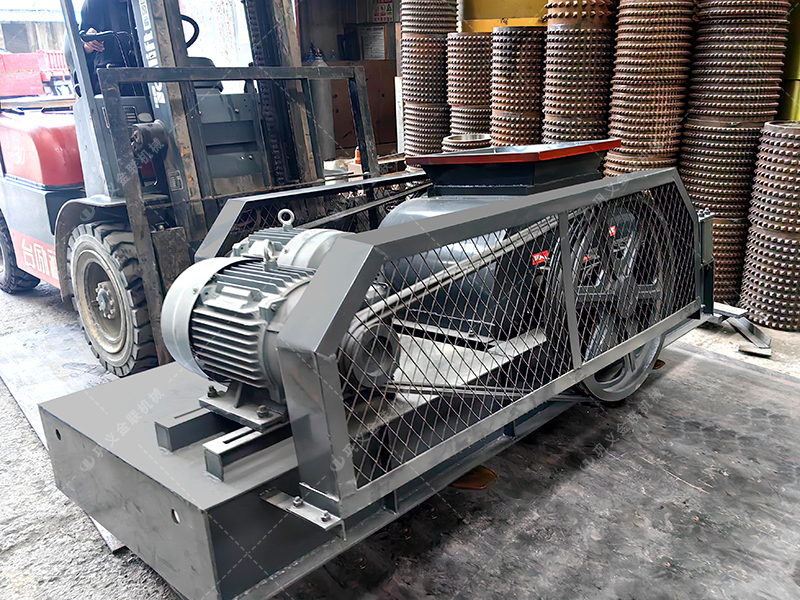 建筑垃圾處理為何首先選擇雙齒輥破碎機？這3個優勢太明顯！